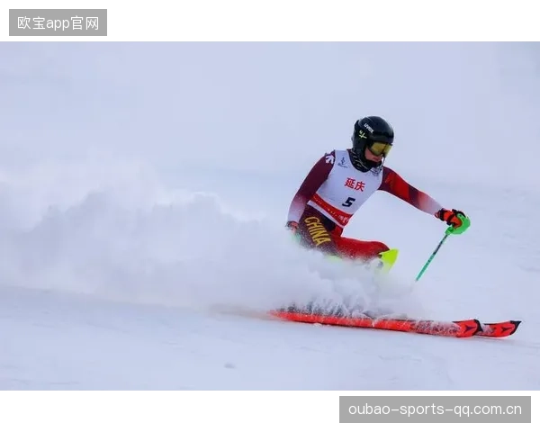 滑雪队优化转弯轨迹，速度保持更稳定